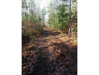 8 Eber Rd, Cape Neddick, ME 03902