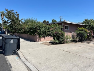 2124 W Civic Center Dr, Santa Ana, CA 92703