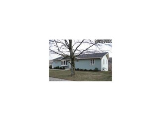 202 W Main St, New Concord, OH 43762