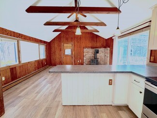 200 Carlen St, Manchester Center, VT 05255