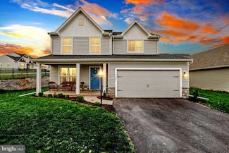 581 Smoke House Dr, Mechanicsburg, PA 17055