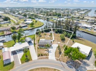 891 Palmetto Dr NE, Port Charlotte, FL 33952