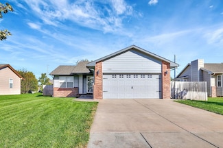 1346 N Aksarben Ct, Wichita, KS 67235