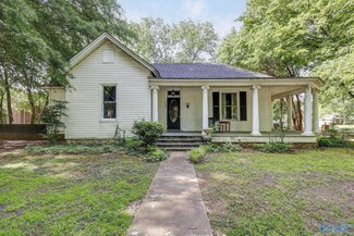 2590 Jefferson St, Courtland, AL 35618