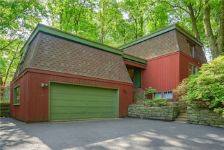113 S Heide Ln, Canonsburg, PA 15317