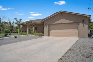 9 Elias Rd, Los Lunas, NM 87031