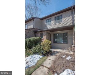 102 Fairfax Ct, Chesterbrook, PA 19087