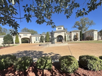 1940 Raleigh Lagrange Dr, Rossville, TN 38066