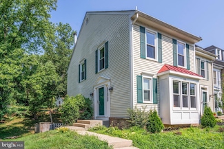 8498 Laurel Oak Dr, Springfield, VA 22153