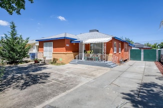 118 W Valencia Ave, Fresno, CA 93706