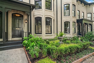 623 Tattnall St, Savannah, GA 31401