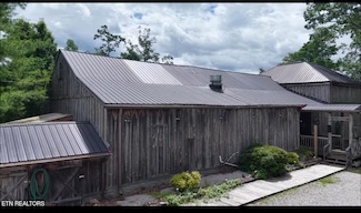 329 Wheeler Ln, Jamestown, TN 38556