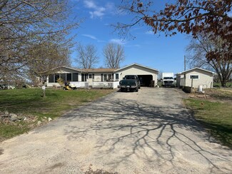 7035 S Lake Rd, Greenville, MI 48838