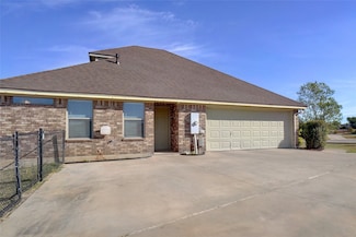 1311 Roe Helm Cir, Rhome, TX 76078