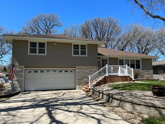 1208 Southview Ln, Albert Lea, MN 56007
