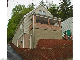 870 Walnut St, Follansbee, WV 26037