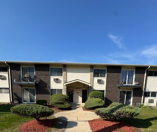 8804 Golf Rd Unit 2F, Des Plaines, IL 60016