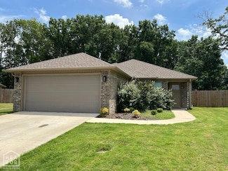 5743 Brookshire Dr, Jonesboro, AR 72401