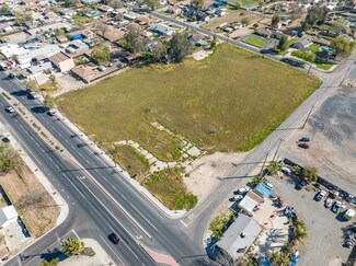 1219 N 10th Ave, Hanford, CA 93230