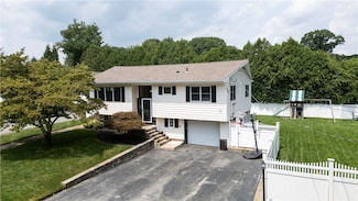 15 Mohawk Trail, Cranston, RI 02921
