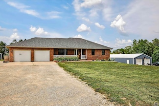 13190 262nd Rd, Holton, KS 66436