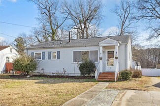 5 Terrace Cir, Newport News, VA 23605