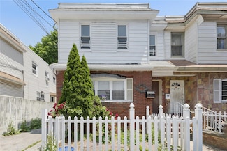 13421 Hawtree St, Ozone Park, NY 11417