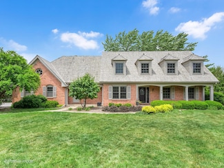2 Stirrup Cup Ct, Saint Charles, IL 60174