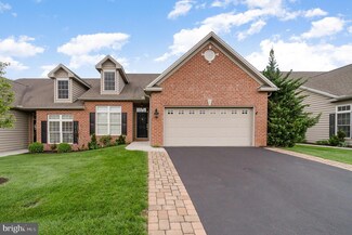1605 Revere Dr, Mechanicsburg, PA 17050