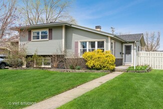 1321 E Elm St, Wheaton, IL 60189