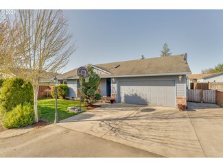 210 SE Reeder Place, Dayton, OR 97114