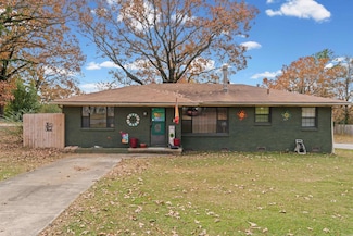 139 Sunset Dr, North Little Rock, AR 72118