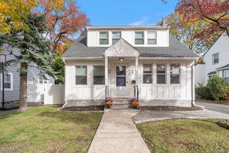 543 Sagamore Ave, Teaneck, NJ 07666