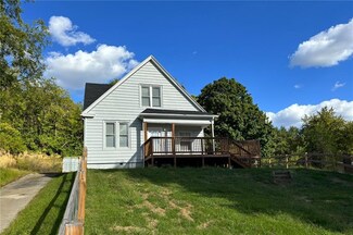 1903 Huntoon Rd, Saint Joseph, MO 64505