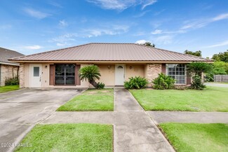 119 Saint Benjamin Dr, Lafayette, LA 70506
