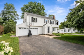 10 Craigmoor Rd, West Hartford, CT 06107