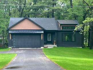 433 Charlotte Ave NW, Grand Rapids, MI 49504