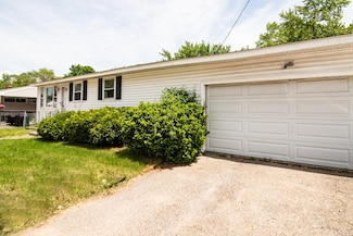 82 S Jewett St, Manchester, NH 03103