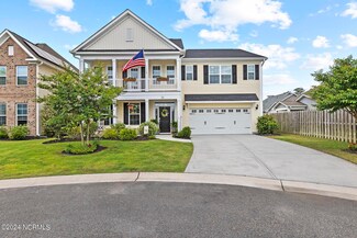 32 Milano Ct, Hampstead, NC 28443