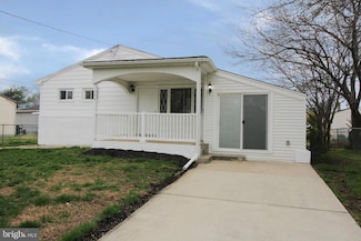 204 Canary Ln, Mount Holly, NJ 08060