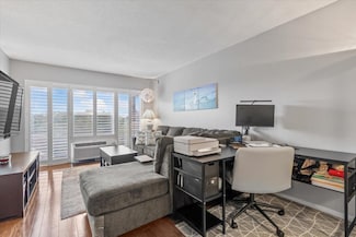232 S Highland St Unit 905, Memphis, TN 38111