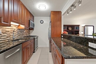 2 Hawthorne Place Unit 9H, Boston, MA 02114