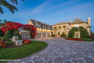 240 Lansing Island Dr, Indian Harbour Beach, FL 32937