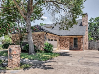 2409 Park Crest Ct, Irving, TX 75060