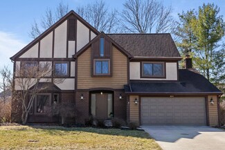 1045 Harbor View Dr, Westerville, OH 43081