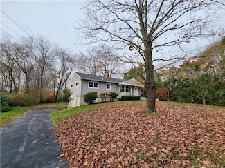 24 Savi Ave, Waterford, CT 06385