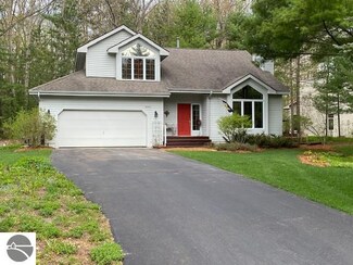 9087 S Tottenham Dr, Traverse City, MI 49685