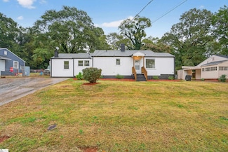 105 S Estate Dr, Greenville, SC 29605