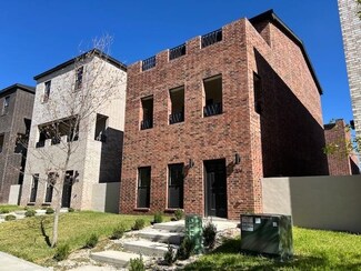 210 Veracruz Dr Unit 204, Laredo, TX 78045