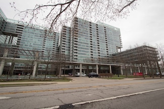 9655 Woods Dr Unit 1605, Skokie, IL 60077